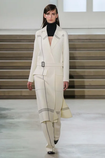 Look 23